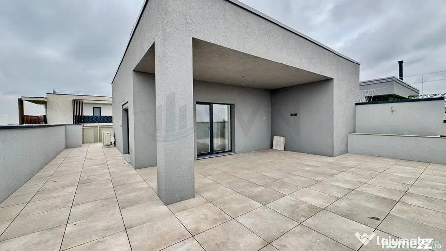 Apartament cu 4 camere decomandat în Costin Georgian