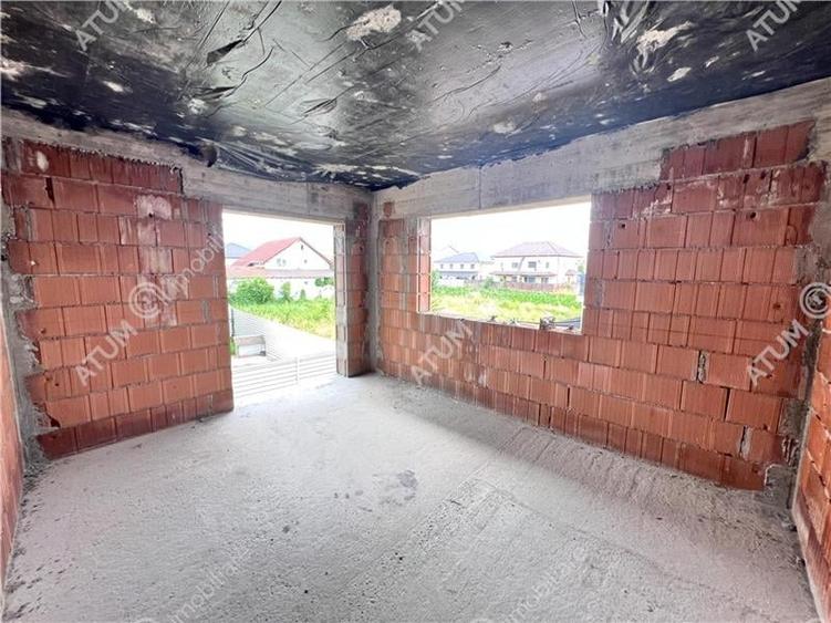 Duplex cu 4 camere cu Canalizare în Șelimbăr