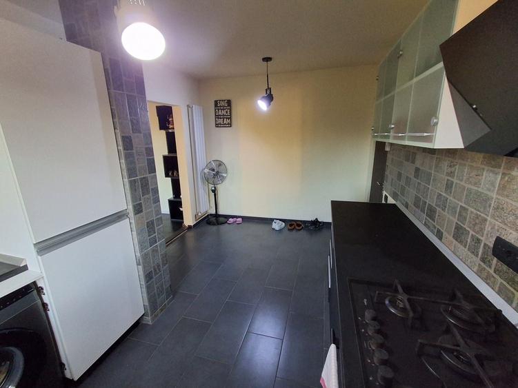 Apartament 3 camere decomandat zona centrala complet mobilat utilat - 6