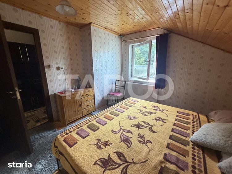 Casă cu 5 camere cu Teren 500 Mp în Recea