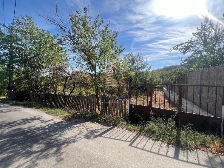 Teren de 602 mp, în Podgoria