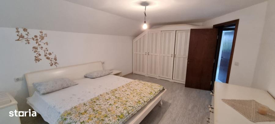 Casă cu 5 camere cu Teren 2000 Mp în Central