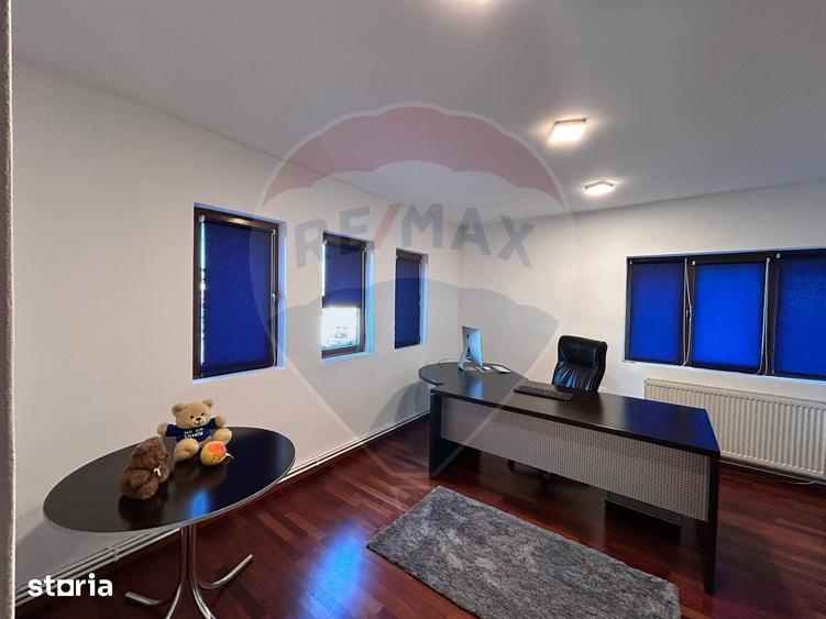 Casă cu 5 camere cu Teren 300 Mp în Pictor Rosenthal