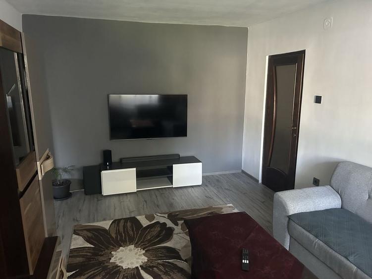 Apartament cu 3 camere în Careiului