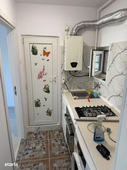 Apartament cu 2 camere semidecomandat în Rahova