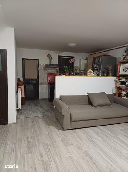 Casă cu 4 camere cu Teren 115 Mp în Central