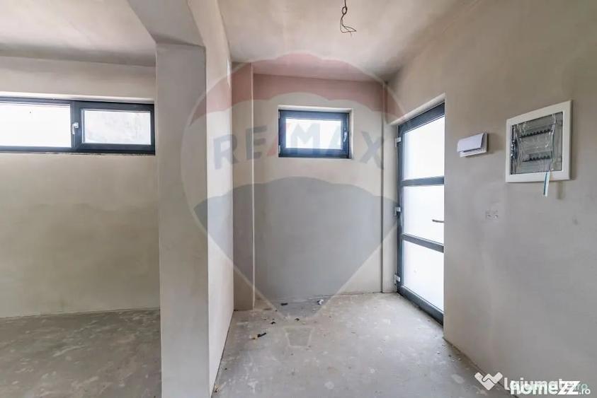 Apartament cu 4 camere decomandat în Pârneava