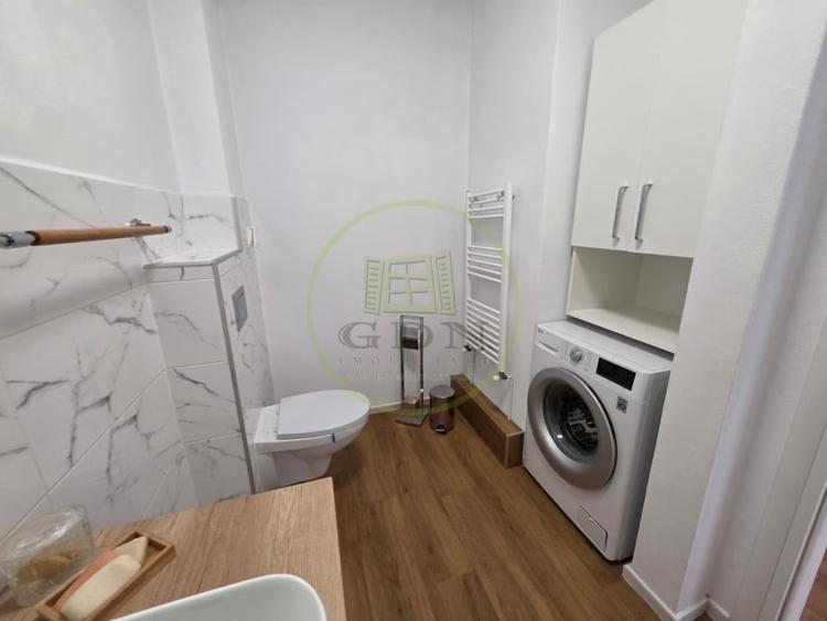 Apartament cu 2 camere semidecomandat, mobilat în Turnișor