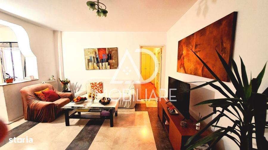 Apartament cu 3 camere semidecomandat în Central