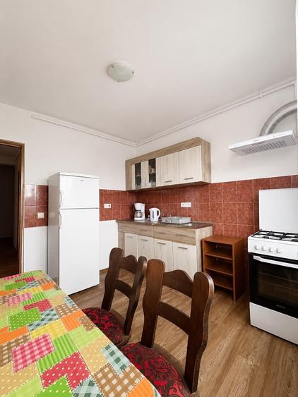Apartament cu 3 camere decomandat în Gușterița