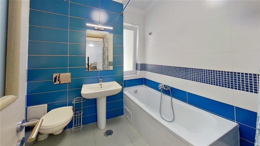 Apartament cu 2 camere decomandat, mobilat în Tractorul