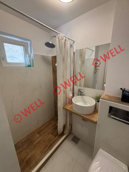 Apartament cu 3 camere semidecomandat în Ciucului