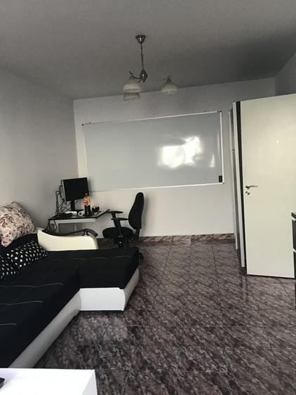 Apartament cu 2 camere decomandat în Balta Albă