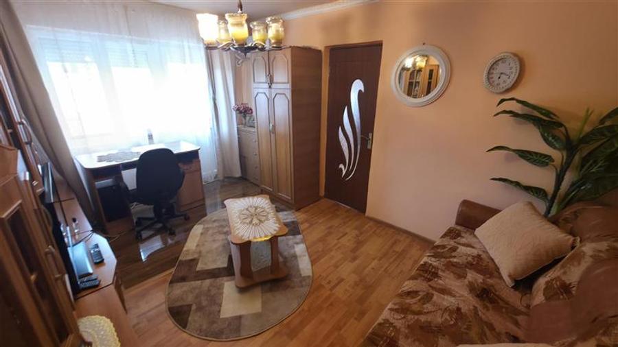Apartament cu 2 camere nedecomandat, mobilat în Vest