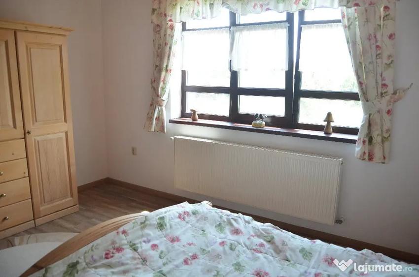 Casă cu 5 camere cu Teren 3420 Mp în Valea Călugărească