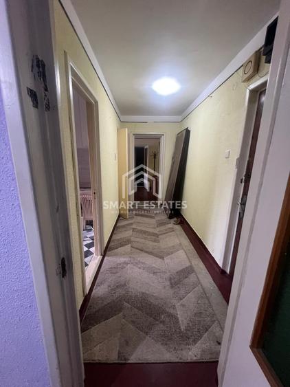 Apartament cu 3 camere semidecomandat, mobilat în Oltenița