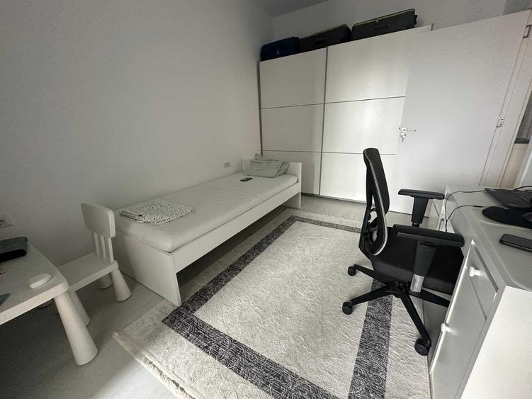 Apartament cu 3 camere în Cățelu