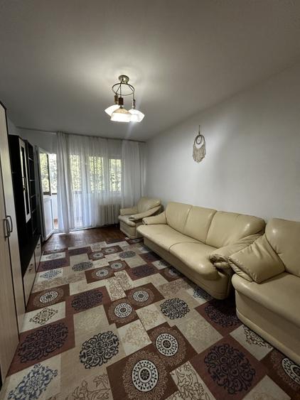 Spre închiriere | Apartament 3 camere | Narcisa - 1