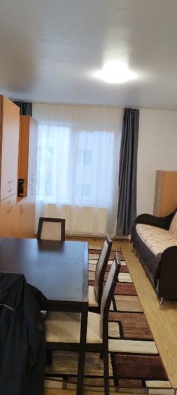 Apartament cu 2 camere decomandat în Florești