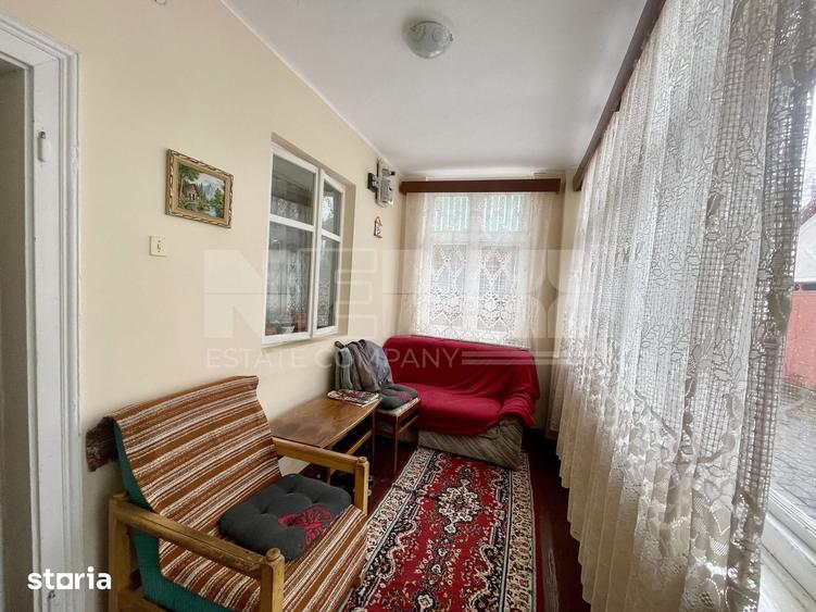 Casă cu 4 camere cu Teren 2350 Mp în Central