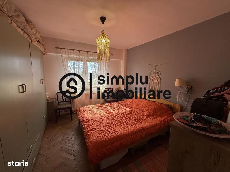 Apartament cu 3 camere decomandat în Sărari