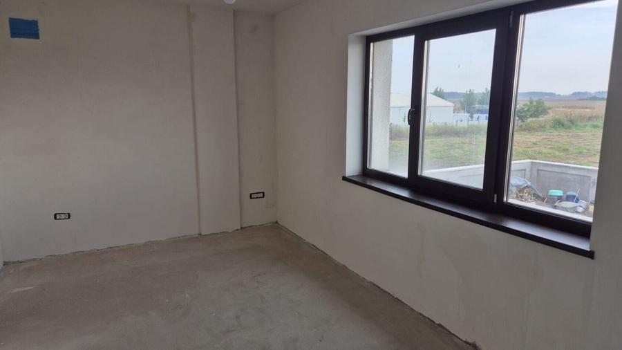 Casă individuală cu 5 camere cu Garaj în 1 Decembrie