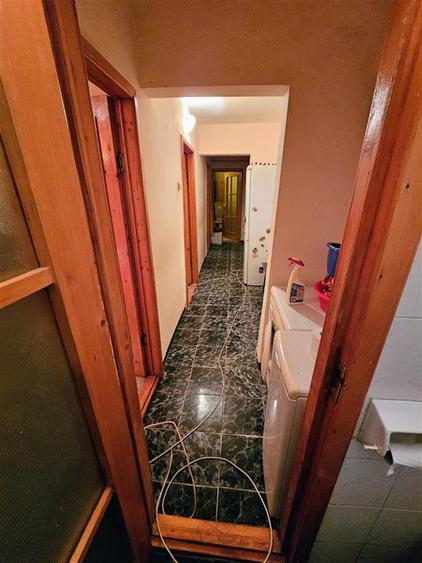 Apartament cu 3 camere decomandat în Viziru 3