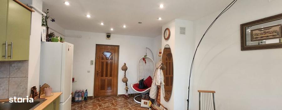 Apartament cu 2 camere decomandat, mobilat în Florilor