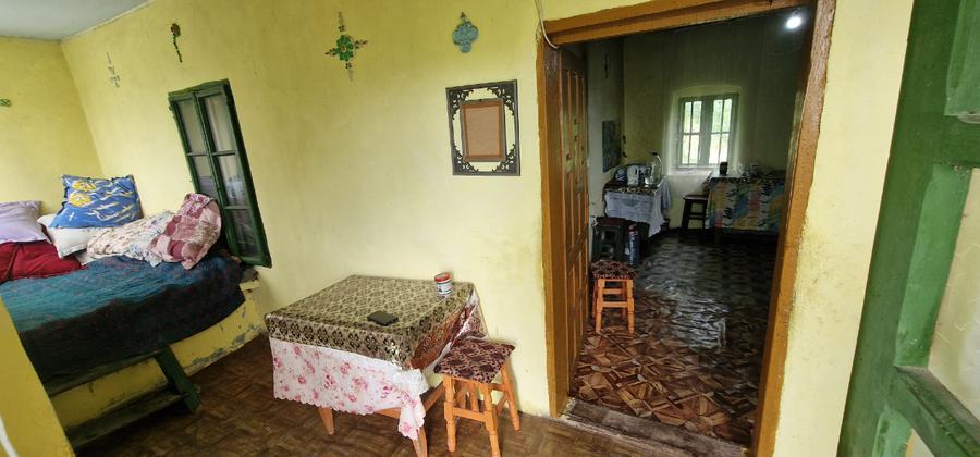 Casă cu 4 camere cu Teren 3200 Mp în Horezu-Poenari