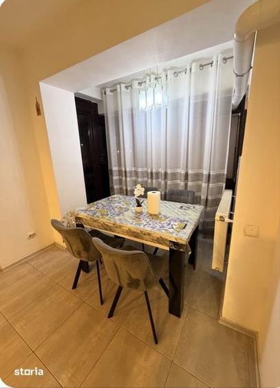 Apartament cu 4 camere decomandat în Gării