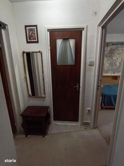 Apartament cu 3 camere în Berceni