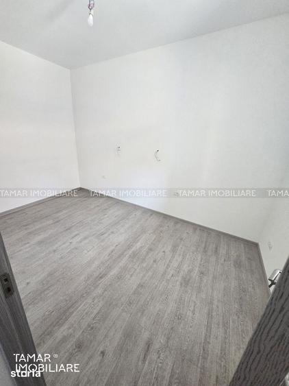 Casă cu 2 camere cu Teren 2382 Mp în Pârneava