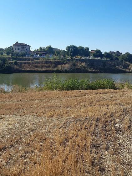 Teren de 1250 mp, în Cândeasca
