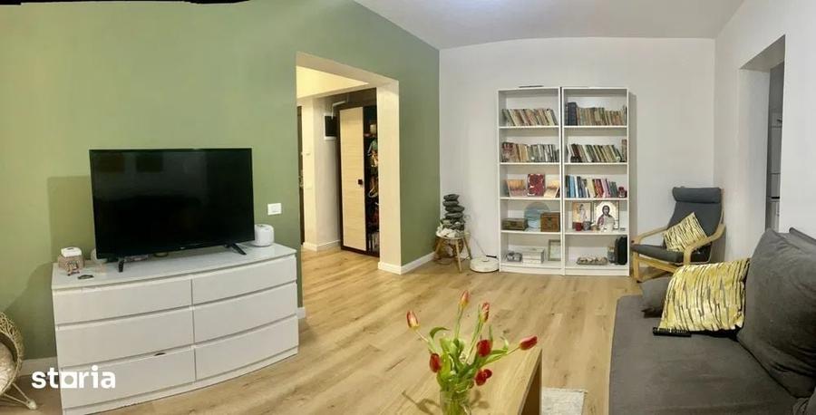 Apartament cu 3 camere în Tomis III