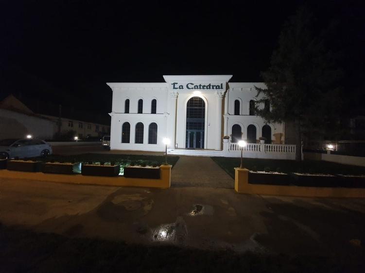 Spațiu comercial, de 470 mp, în Exterior Vest
