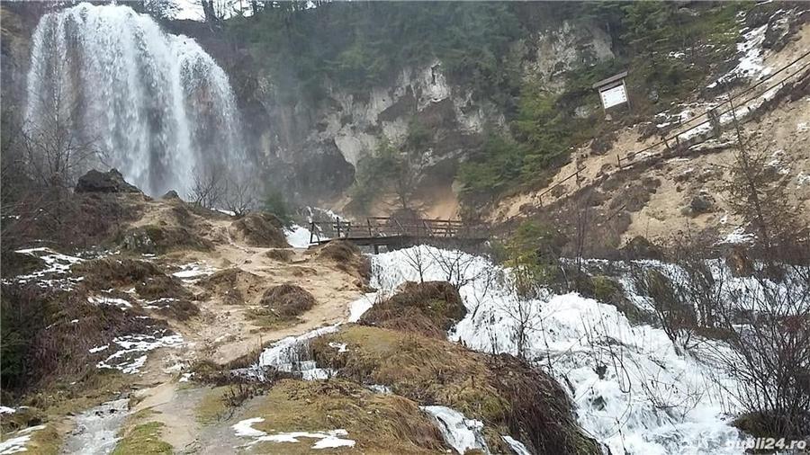 Teren de 2800 mp, în Vidra