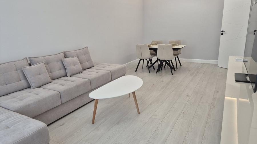 Apartament cu 2 camere decomandat, mobilat în Drumul Taberei