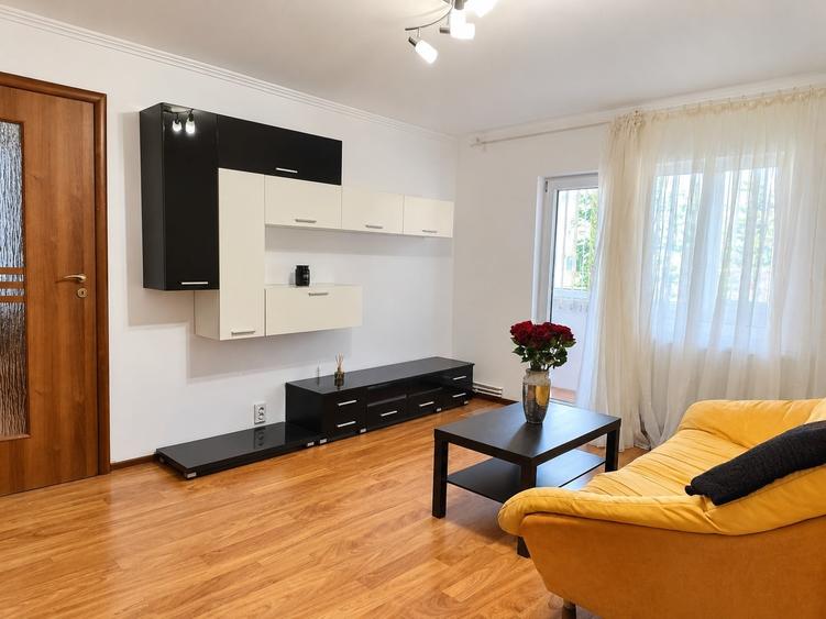 Apartament cu 3 camere semidecomandat, mobilat în Șagului