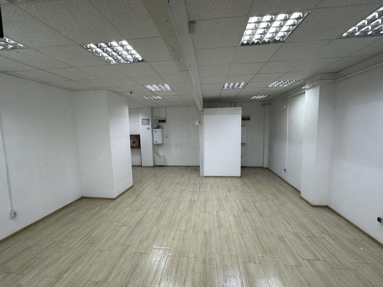 Spațiu comercial, de 50 mp, în Central