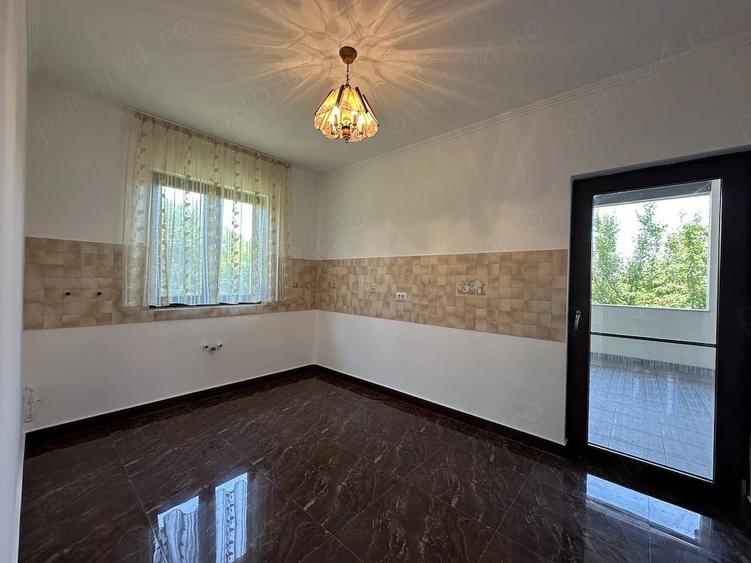 Casă cu 2 camere cu Teren 7310 Mp în Finta