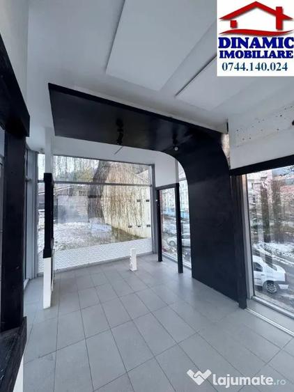 Spațiu comercial, de 30 mp, în Central