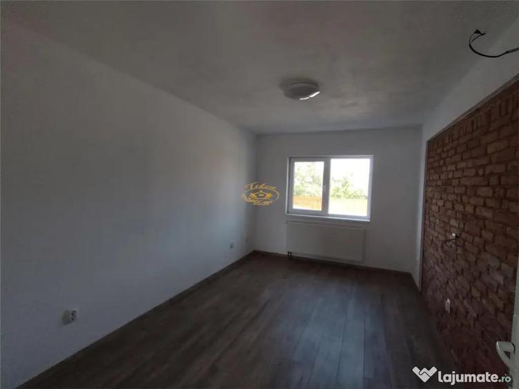 Casă cu 2 camere cu Teren 422 Mp în Vale