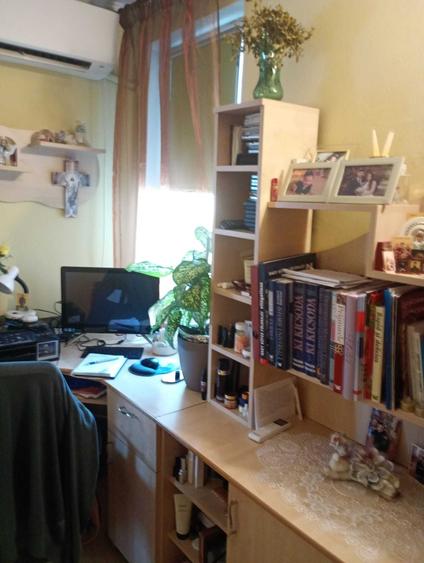 Apartament cu 3 camere semidecomandat în Rogerius