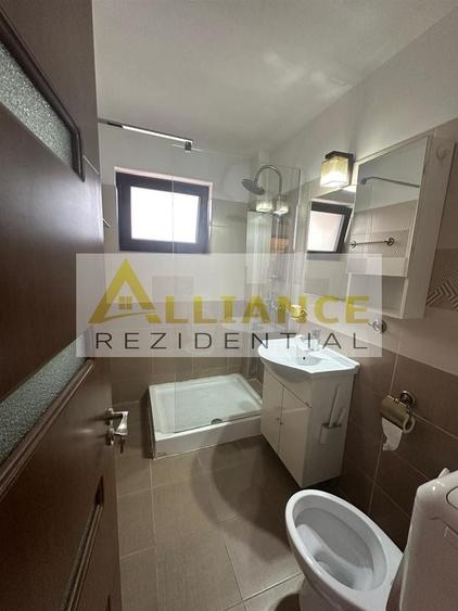 Garsonieră decomandată în Central