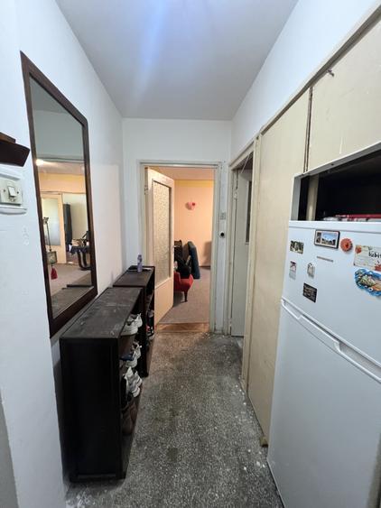 Apartament cu 2 camere nedecomandat în P-ța Doina