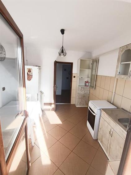Apartament cu 2 camere decomandat în Obor
