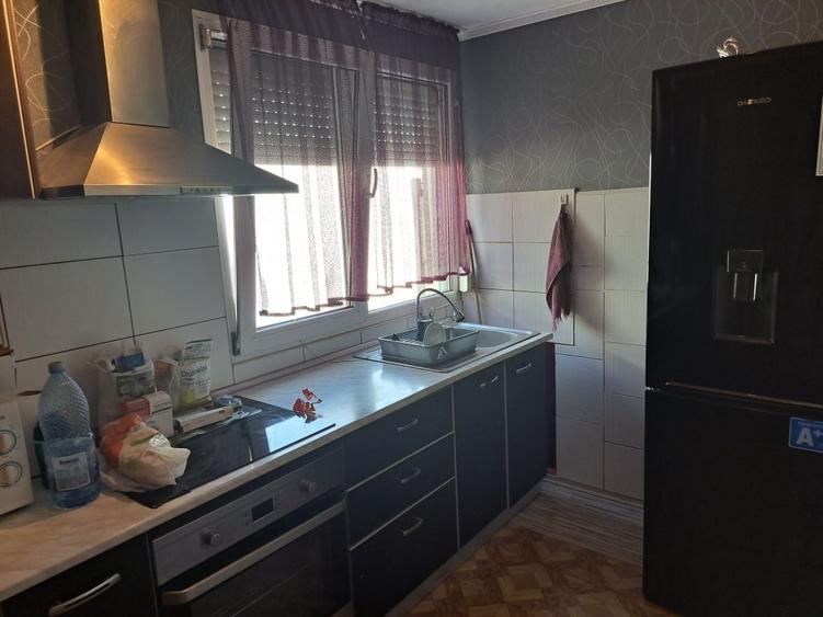 Casă cu 4 camere cu Teren 2000 Mp în Zărnești
