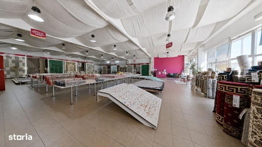 Spațiu comercial, de 443 mp, în Central