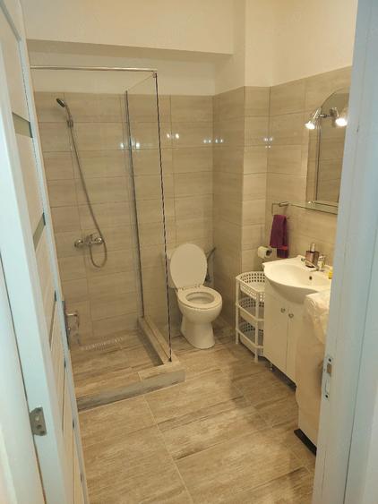 Apartament cu 2 camere semidecomandat în Cornitoiu