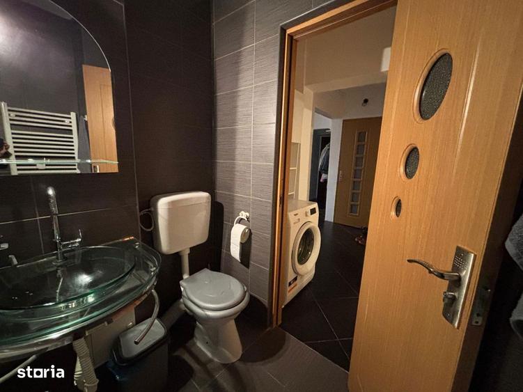 Apartament cu 3 camere decomandat în Găvana